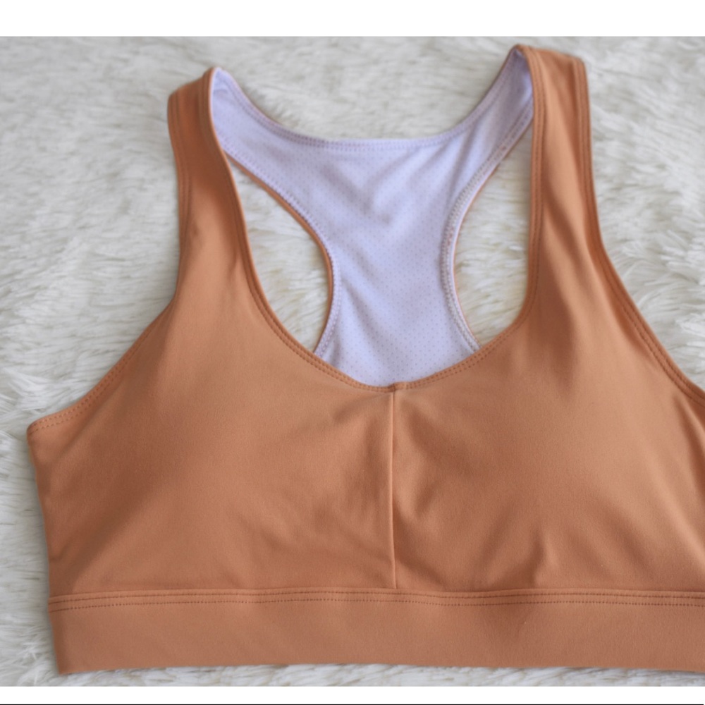 πTime to work out orange yoga outfitπ - Picture 4 of 5